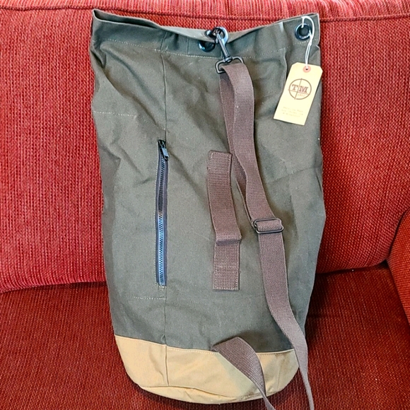 TM1985 Duffel Bag